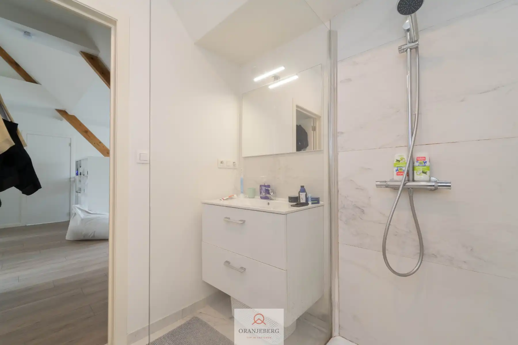 2 slpk- appartement met terras vlakbij Zuid Gent-centrum foto 17