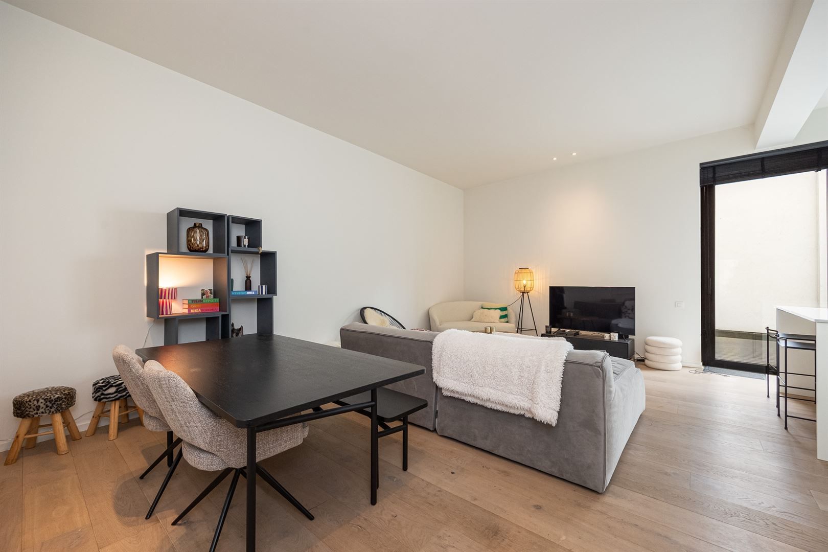 Gerenoveerd appartement met zalig terras en één slaapkamer foto 2