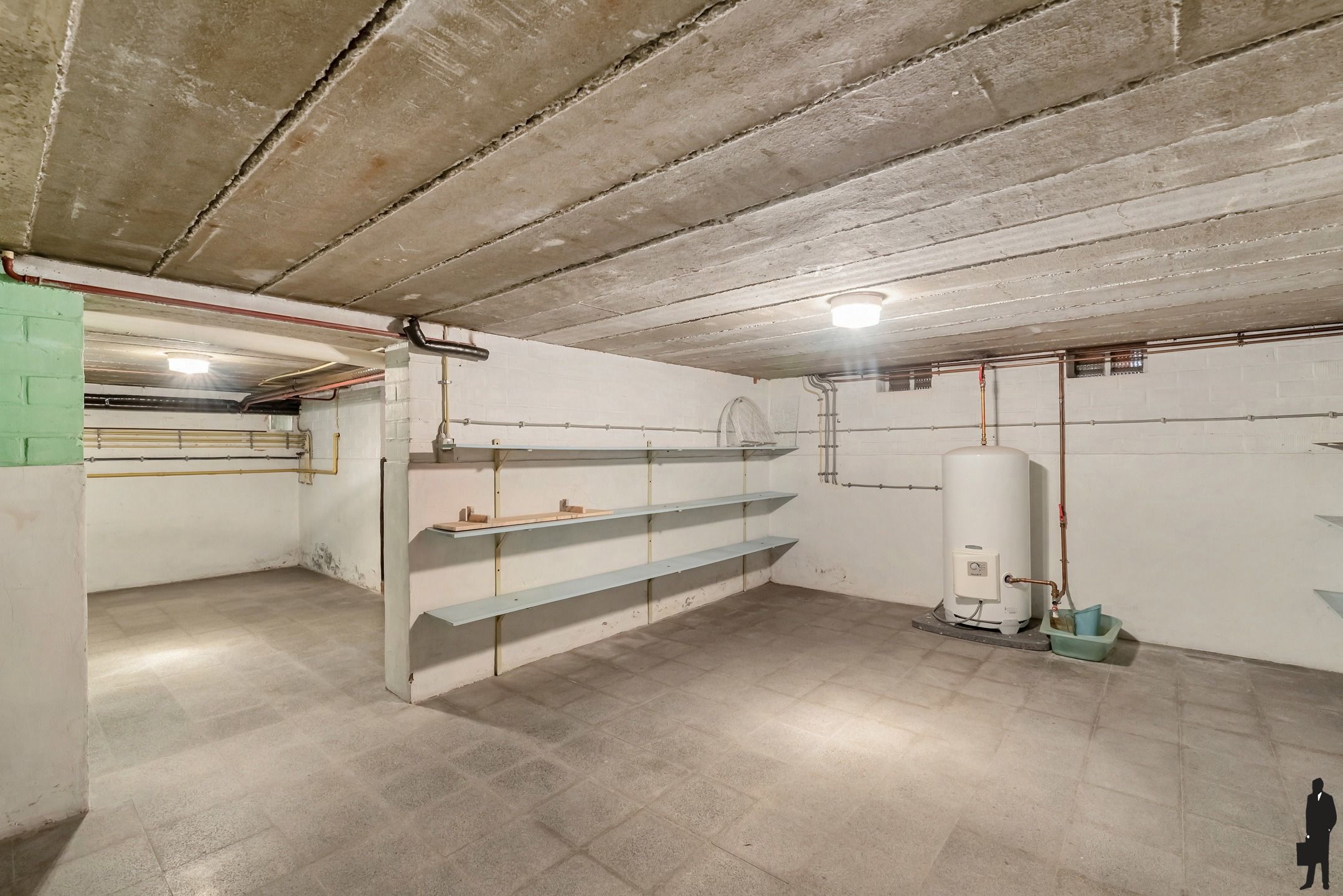 Ruime en rustig gelegen villa (341 m²) met 5 slk op een mooi perceel van 942 m². foto 28