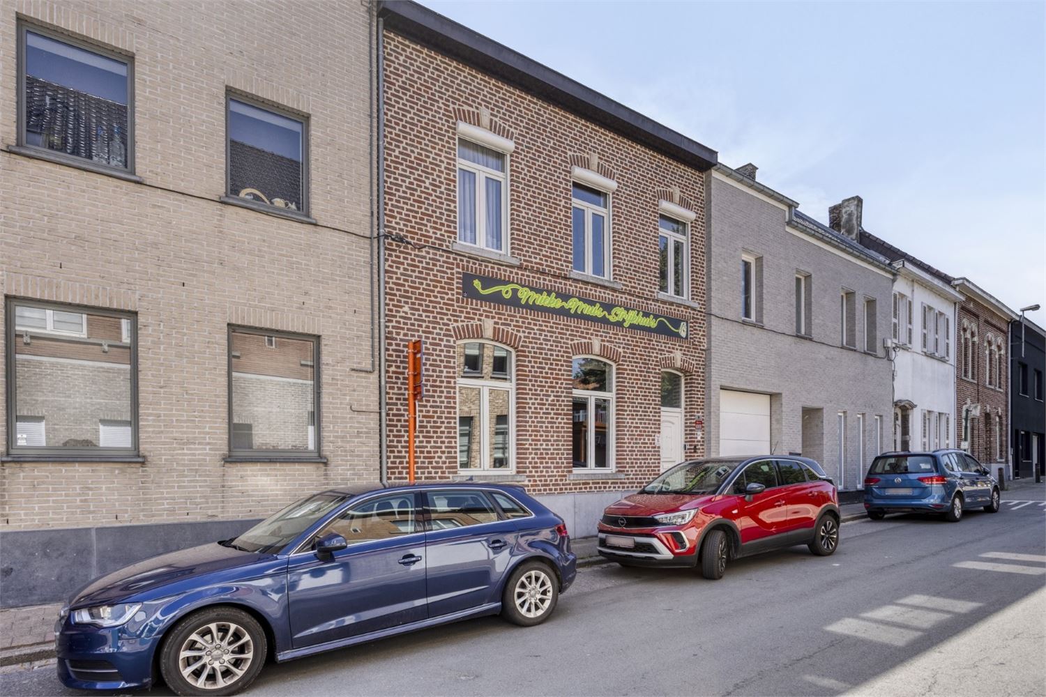 Verrassend ruime instapklare woning met 6 slaapkamers en zonnige tuin – hartje Meerbeke foto 3