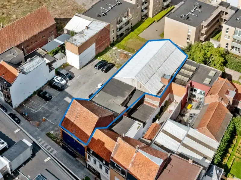 Centrum Roeselare- Veelzijdige eigendom met een totale oppervlakte van 470m² (vrij van Handelshuur) foto 2