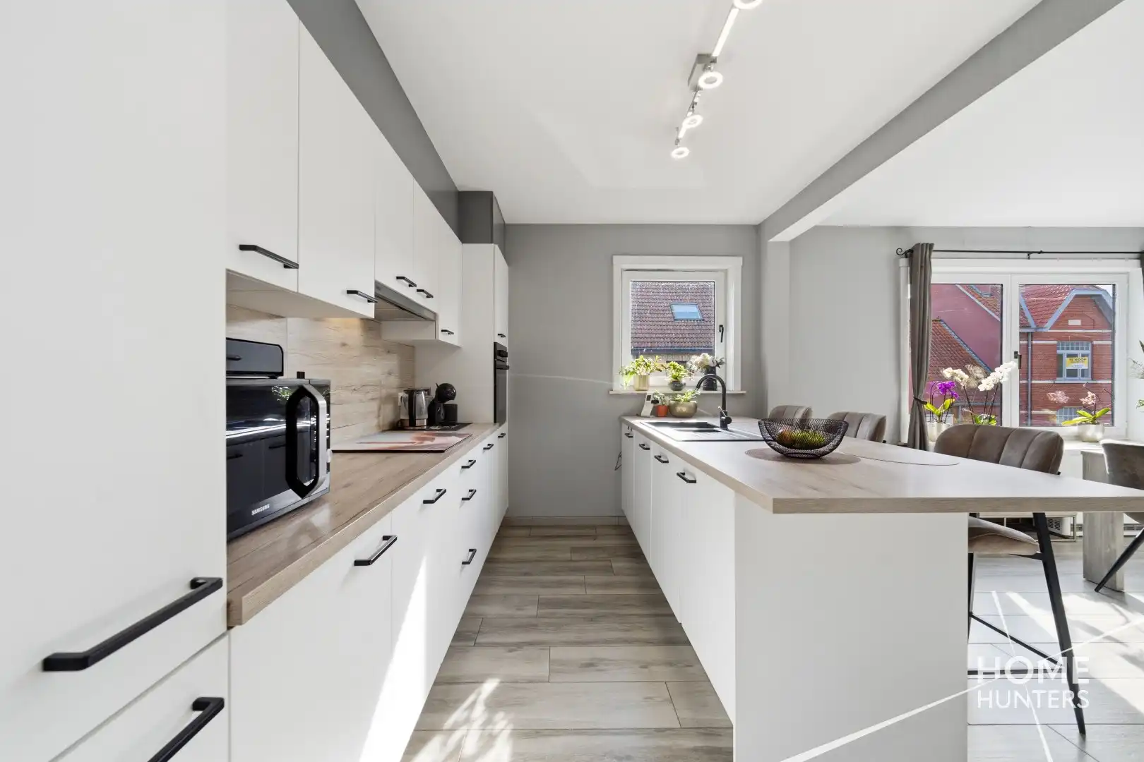 LICHTRIJK EN GERENOVEERD 3-SLAAPKAMERAPPARTEMENT OP CENTRALE LIGGING IN OUDENBURG foto 10