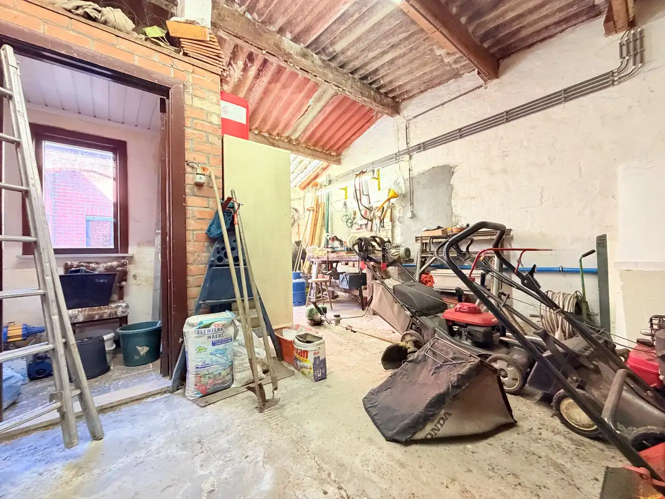 Alleenstaande woning op een perceel van 2.254 m² foto 11
