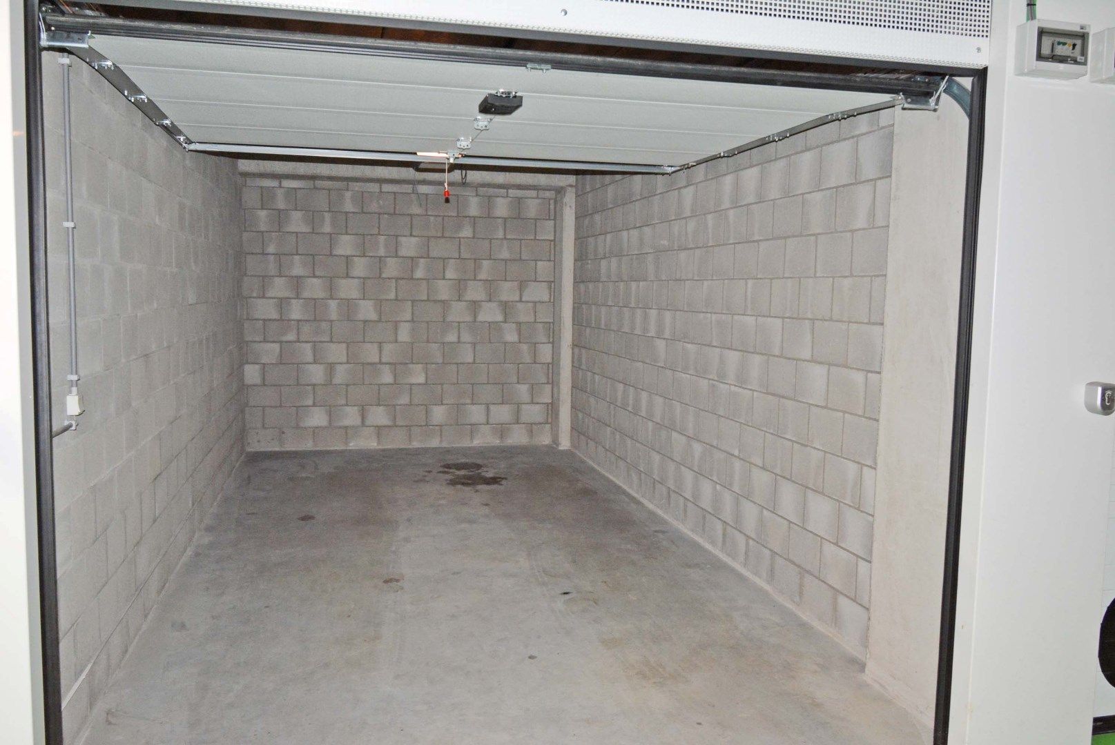 Dubbele garagebox te huur op jaarbasis nabij de Casino in Knokke foto 4