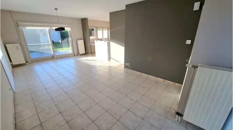 Ruime 3-slaapkamerwoning (HOB ) met GARAGE en TUIN te huur in Dudzele foto 3