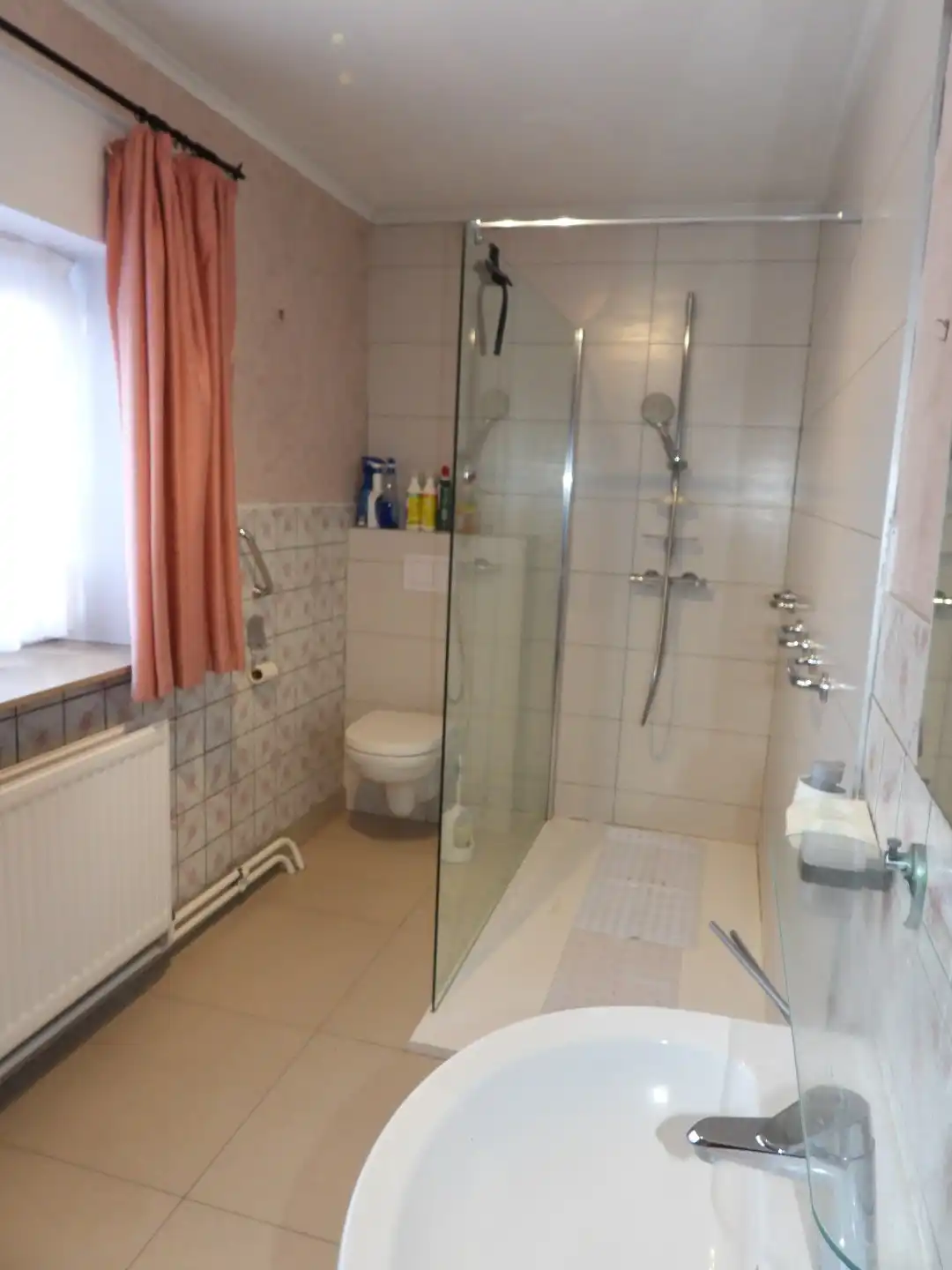 Charmante  woning met tuin op toplocatie te Drieslinter, Staionsplein 4 foto 11