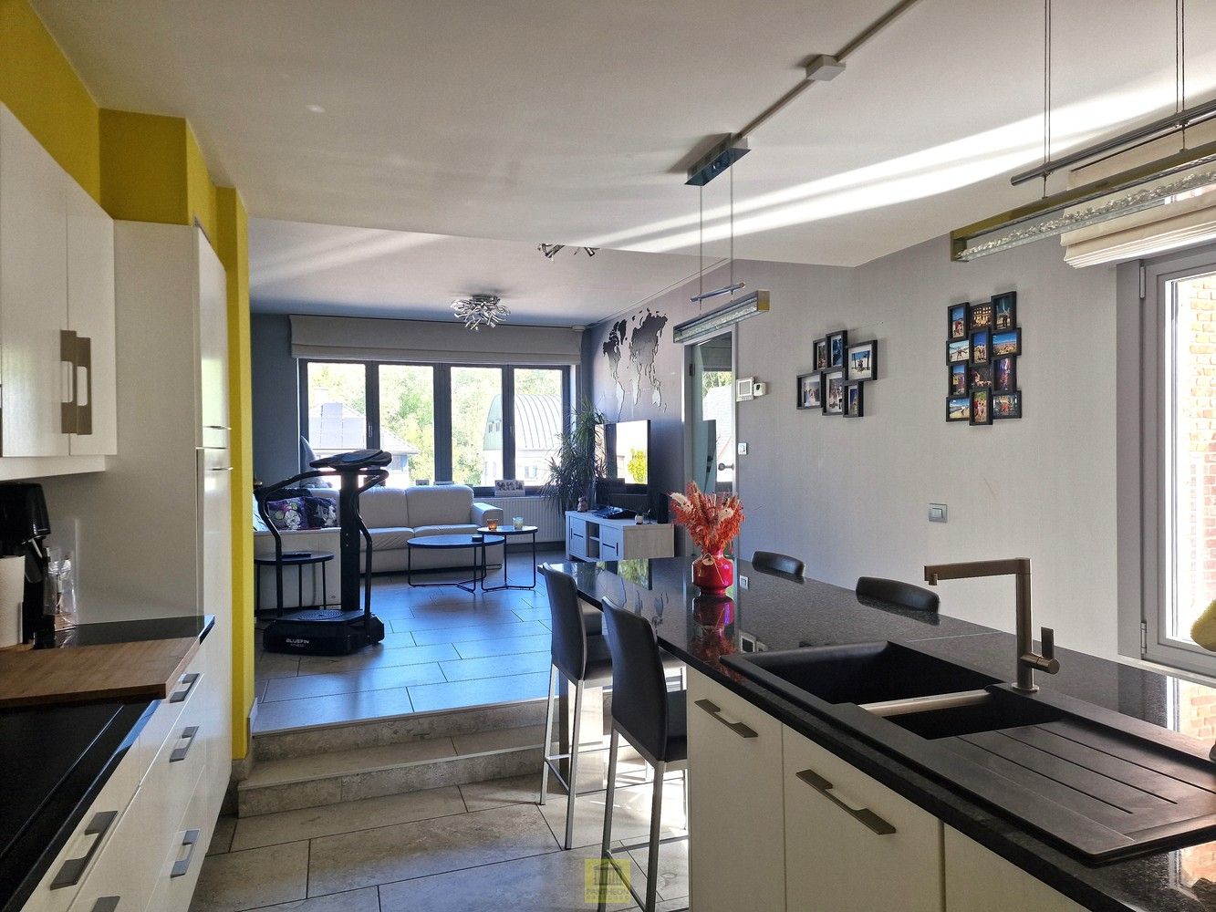 Ruim en instapklaar appartement met terras in het hart van Ninove foto 4