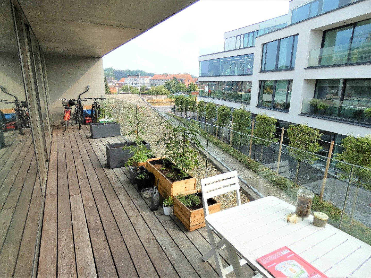 Energiezuinig appartement met 2 slp, zalig zonneterras en garage te Loppem foto 5