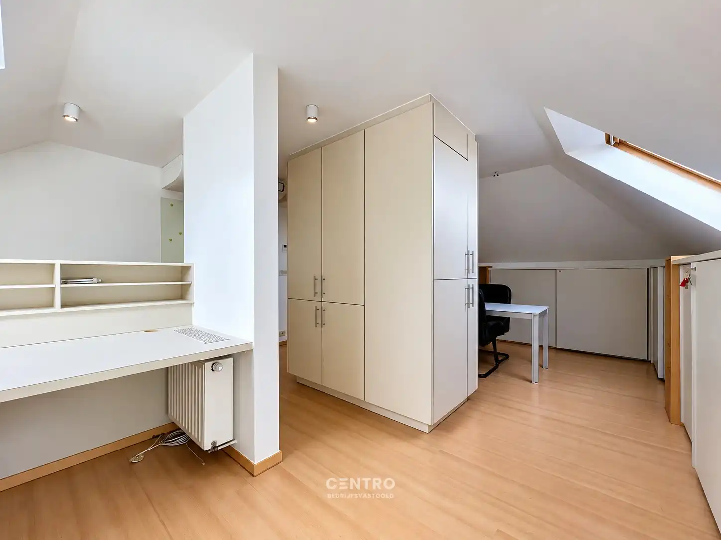 EXCLUSIEVE VILLA MET RUIME KANTOORVLEUGEL OP 1.191 M² – LUXE, RUIMTE EN VEELZIJDIGHEID! foto 32