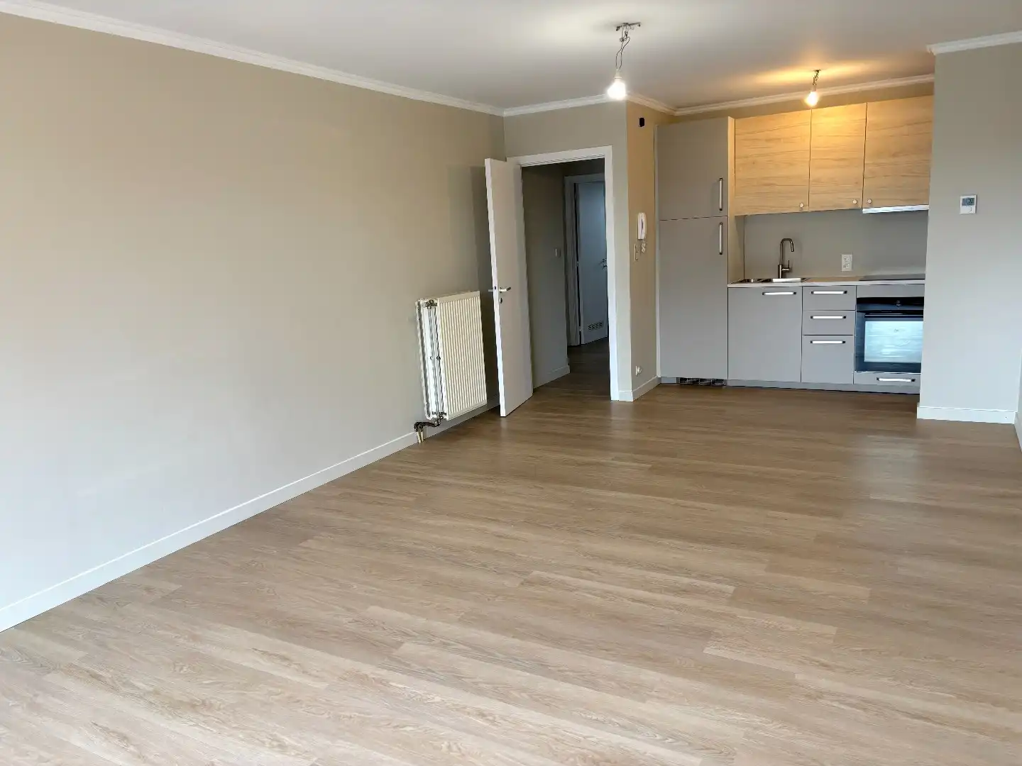 Gerenoveerd 2-slaapkamerappartement in het centrum! foto 4