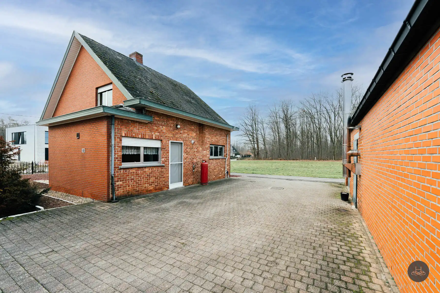 Uitstekend onderhouden woning met veel potentieel foto 23