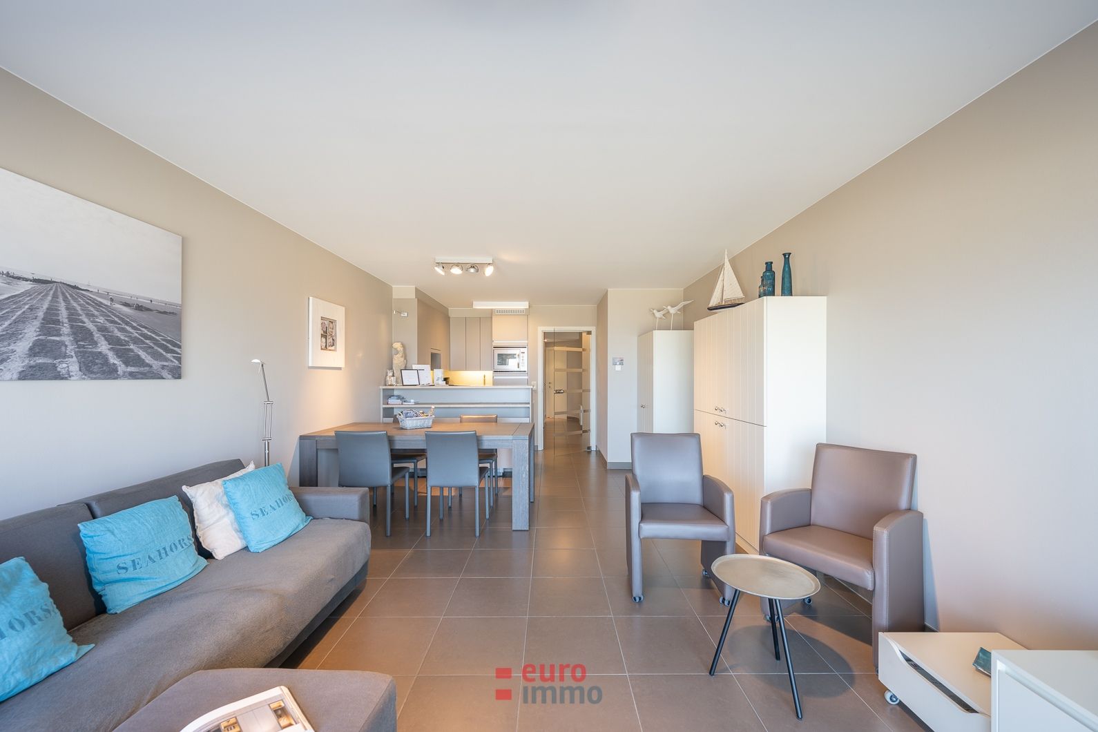 Luxe appartement aan de Zeedijk van onze trotse badstad! foto 2