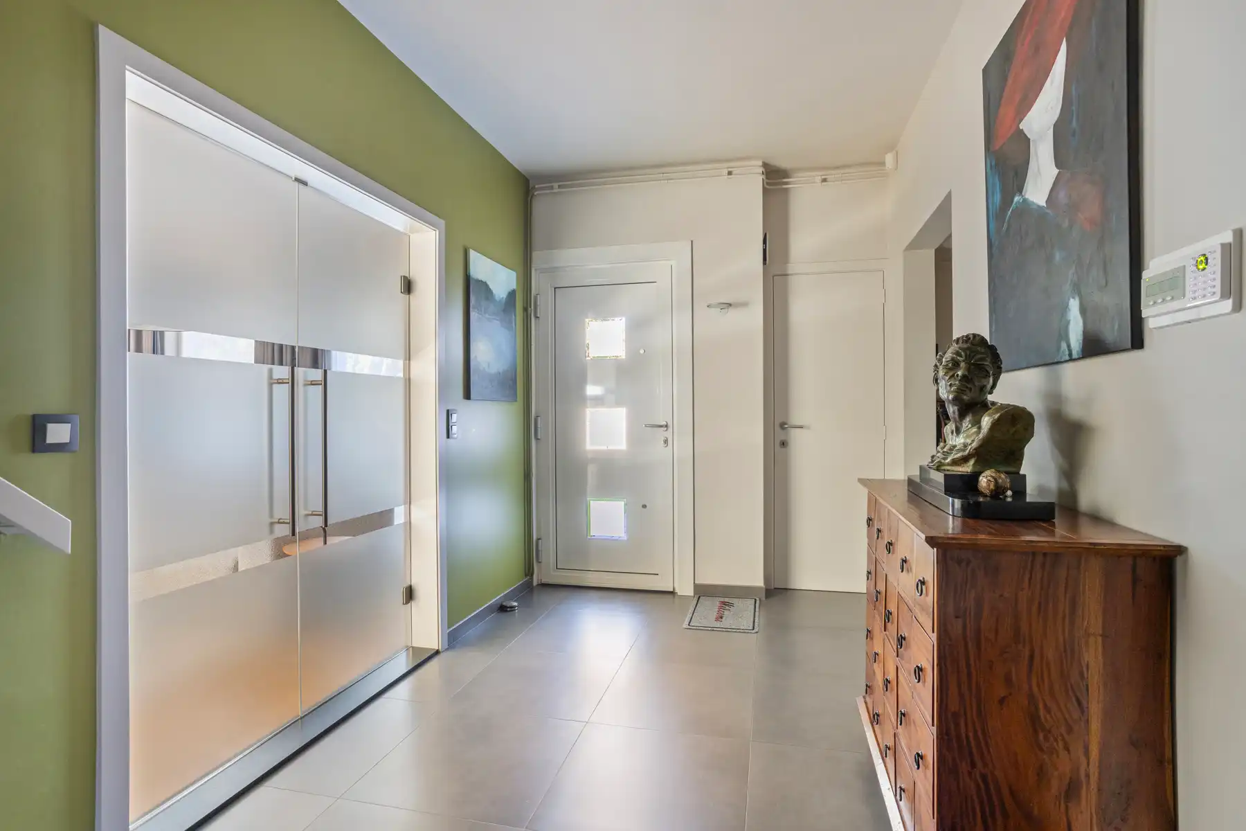 Villa met 3 slaapkamers, 2 badkamers en prachtige tuin foto 2