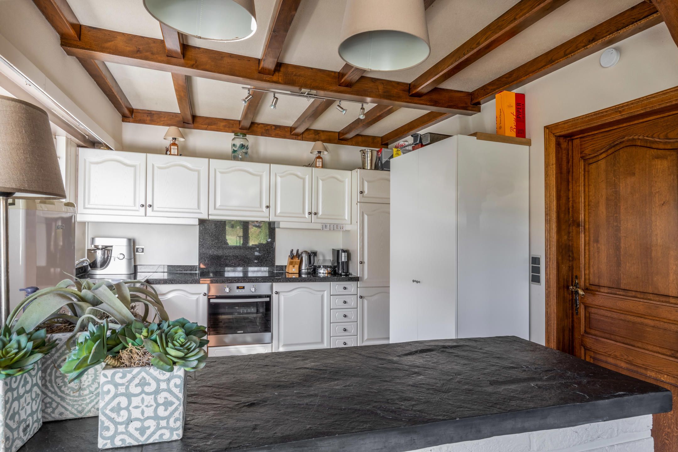 Woning met tuin te huur op goede locatie nabij het centrum van Sint-Antonius. foto 3