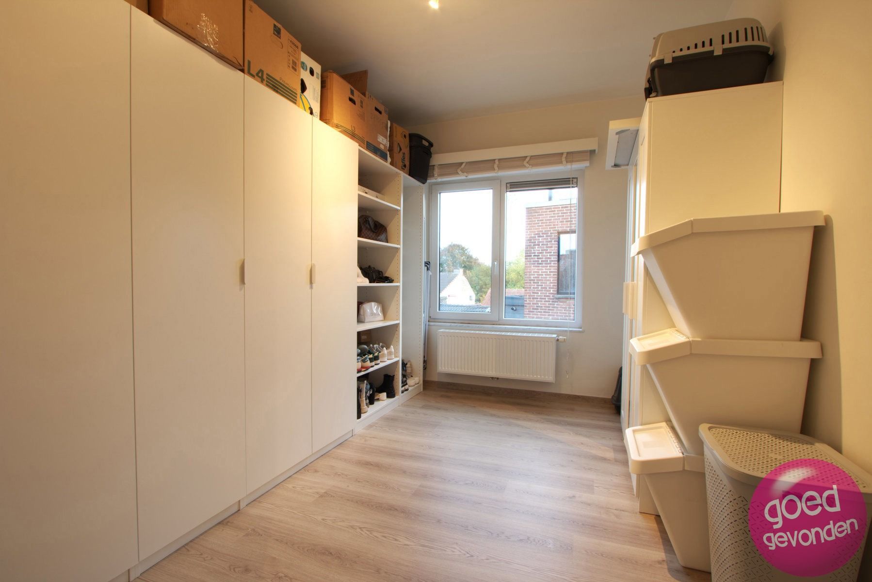 App 2 slk - lift - balkon - volledig vernieuwd - centraal foto 14