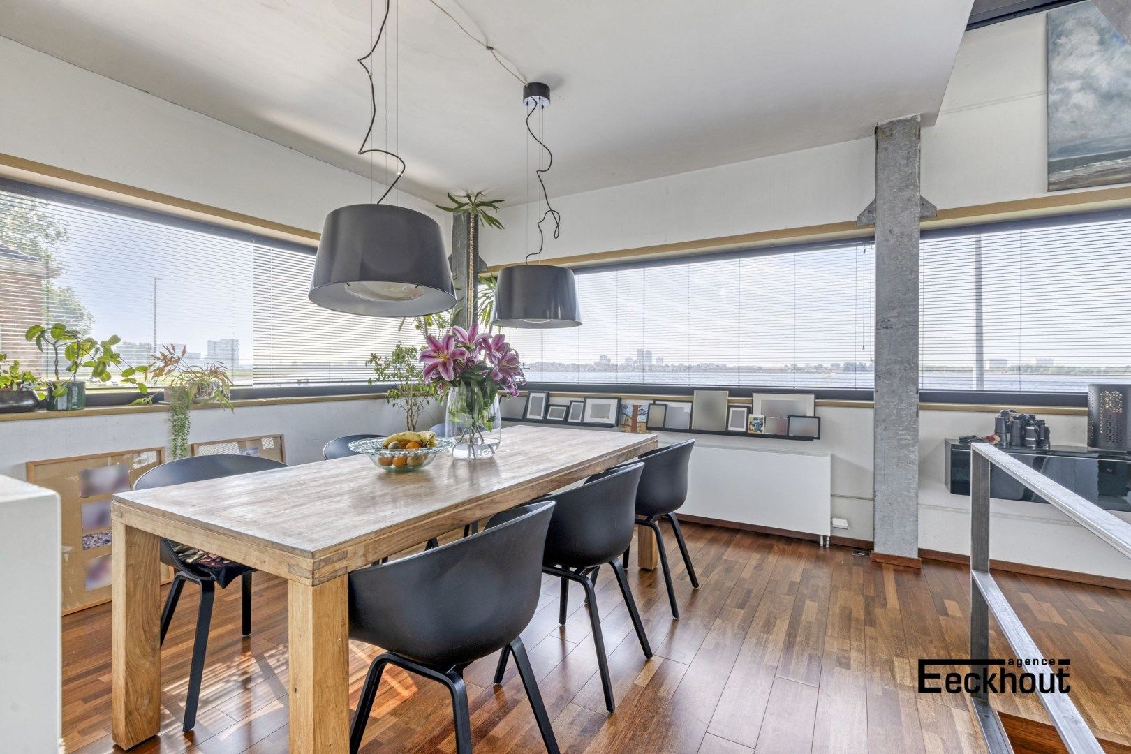 Moderne, architecturale villa met prachtige terrassen en uitmuntend zicht op de Spuikom! foto 10