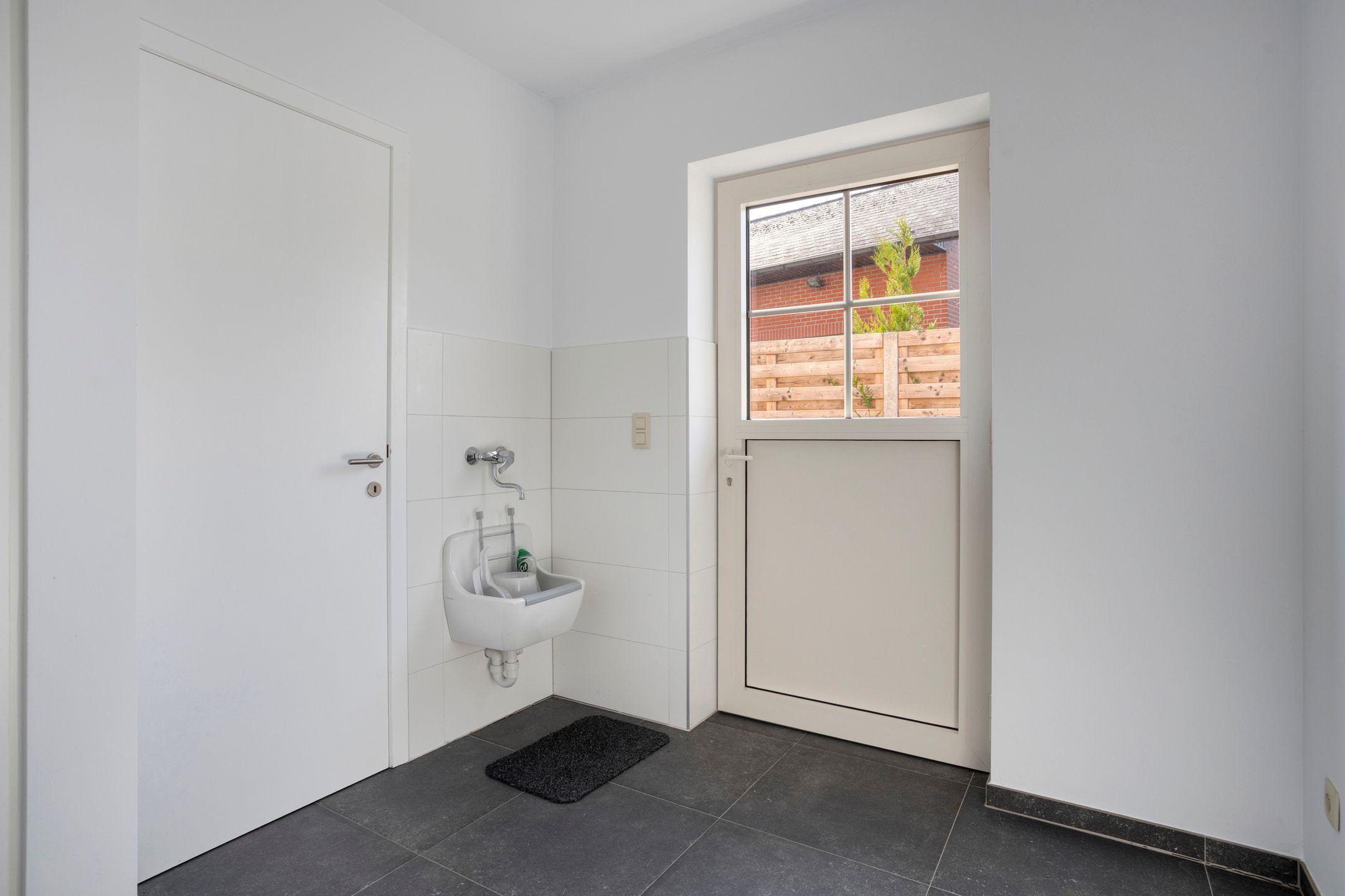 BEN woning met 4 slaapkamers, tuin & garage op toplocatie foto 8