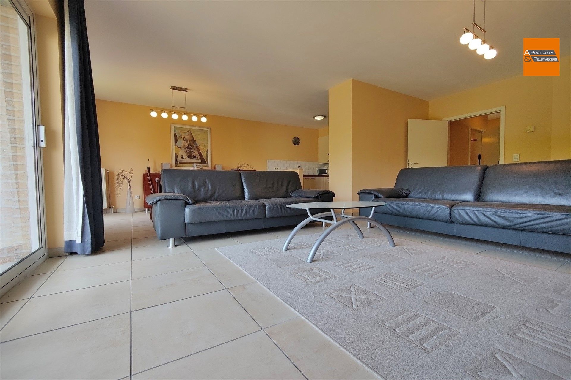 Verzorgd appartement met 2 slaapkamers. foto 4