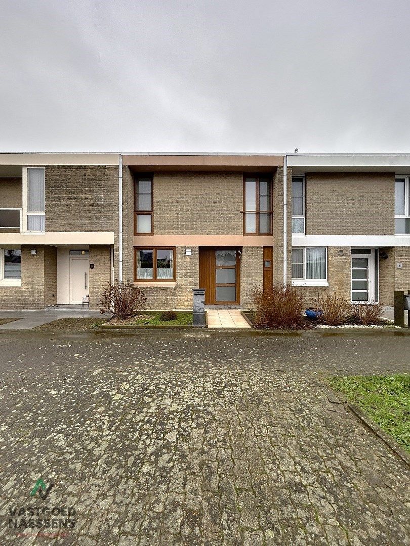 INSTAPKLARE WONING MET 3 SLPK, GARAGE EN ZONNIGE TUIN foto 2