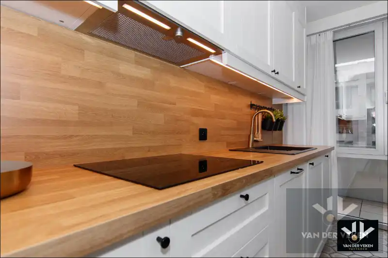 APPARTEMENT MET 3 SLPK - 102 m2 + terras - INCLUSIEF GARAGEBOX foto 2