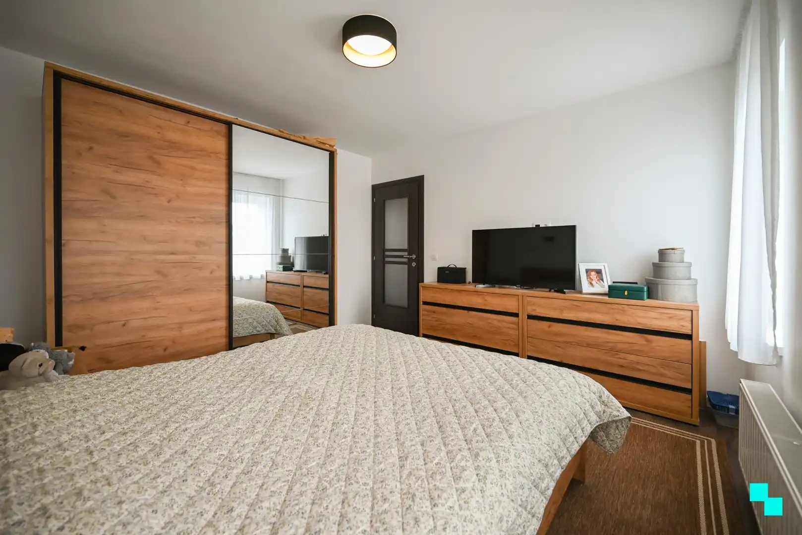 Instapklare, gerenoveerde woning met achteruitgang te Izegem foto 22