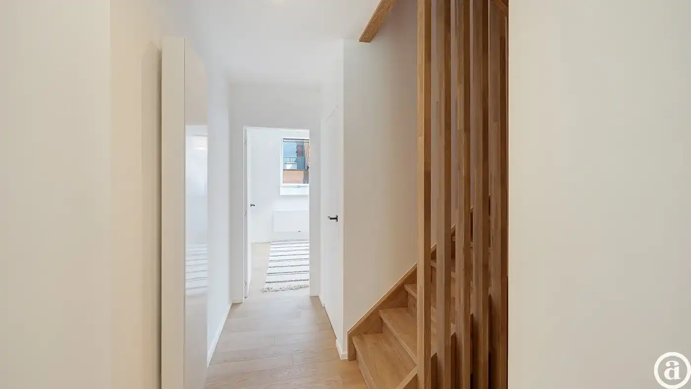 Ruime gerenoveerde duplex met 5 slaapkamers in Knokke        foto 13