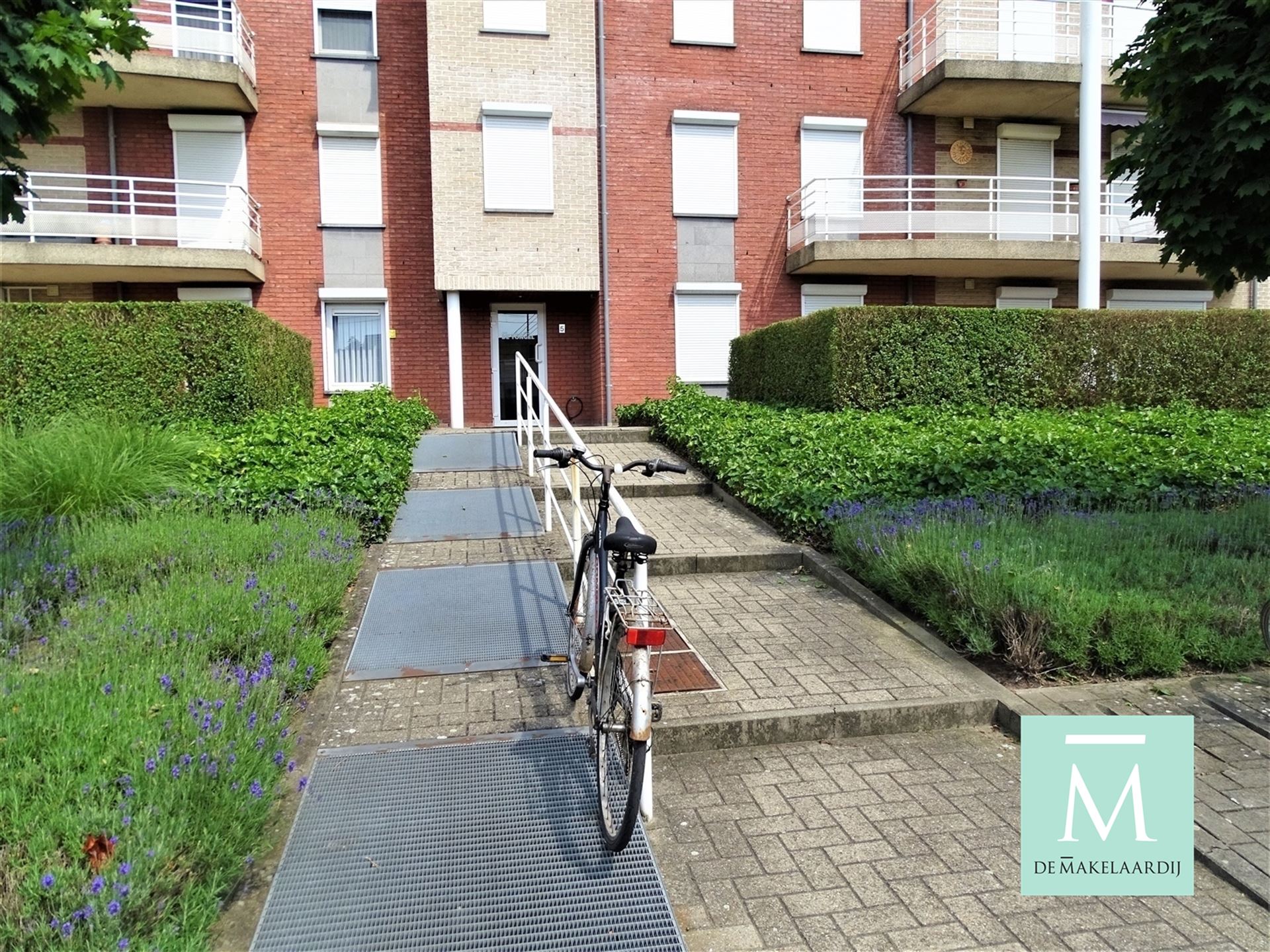 Uiterst verzorgd en  ruim energiezuinig appartement met 2 slaapkamers en terras foto 15
