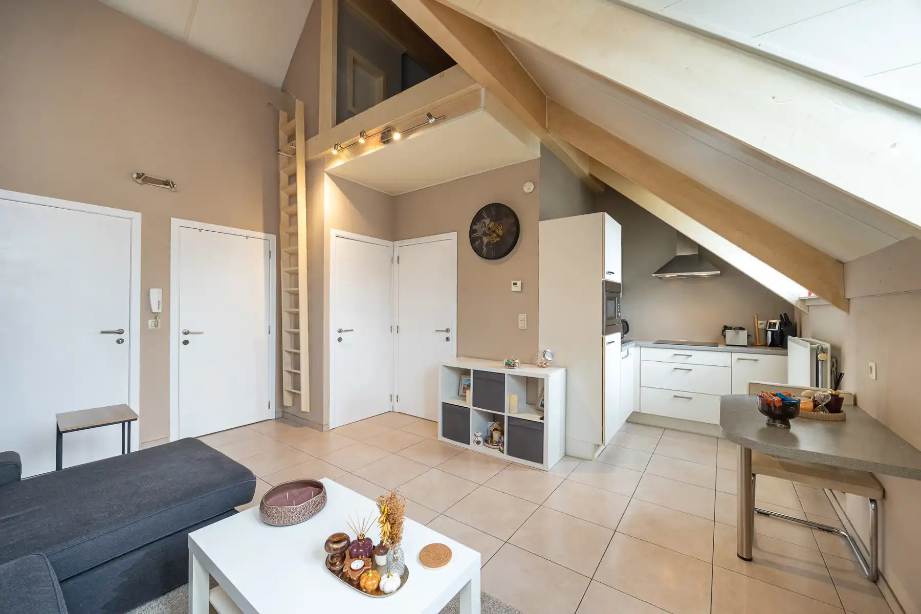 Dakppartement met 1 slaapkamer in het centrum van Merksplas. foto 4