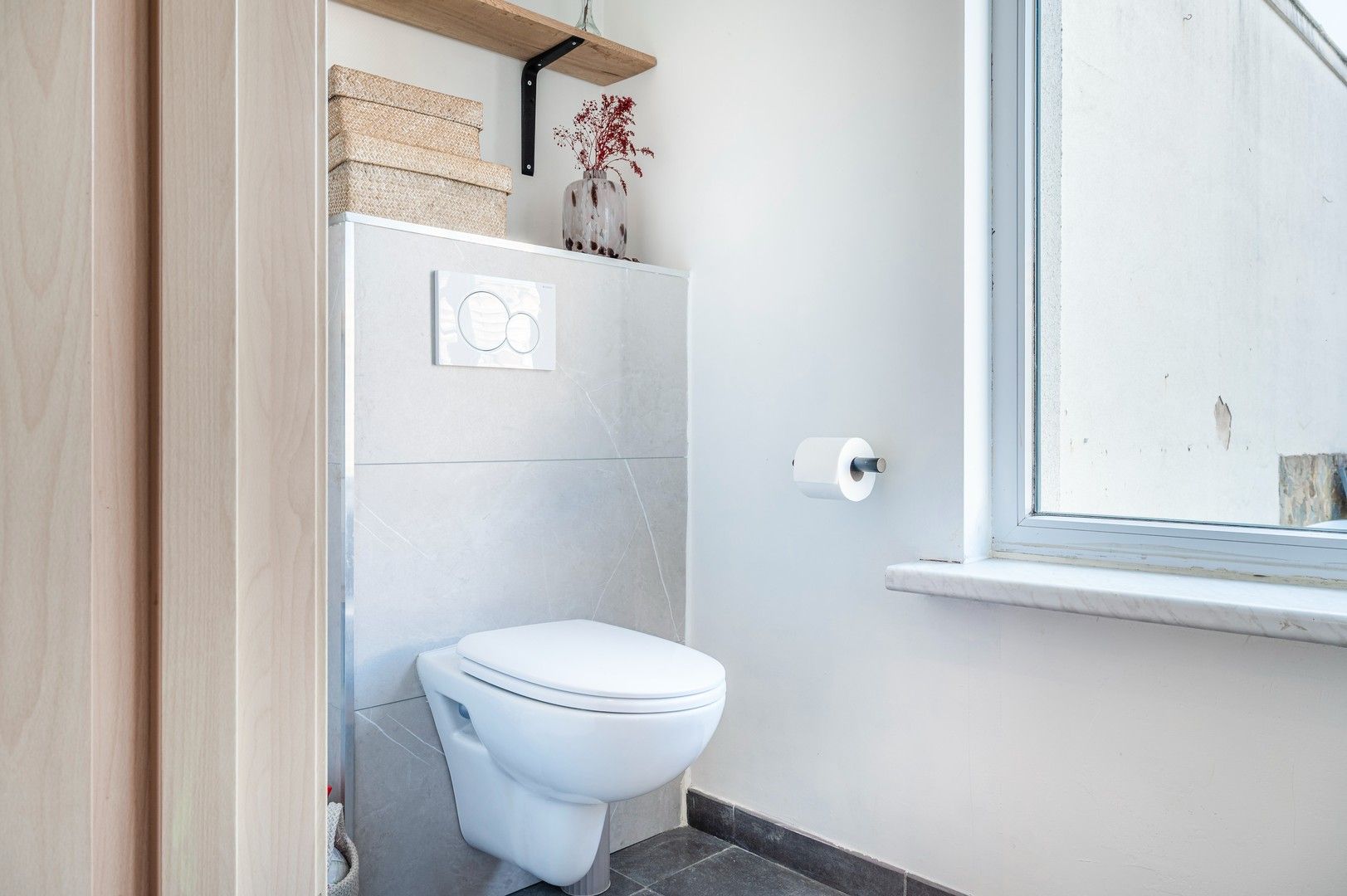 Instapklare woning met magazijn foto 22