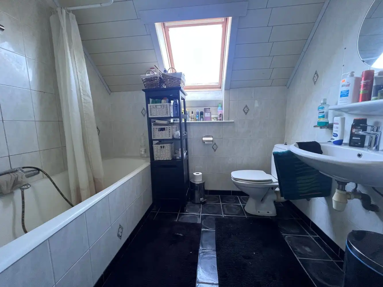 Ruime villa met 5 slaapkamers en loods foto 9