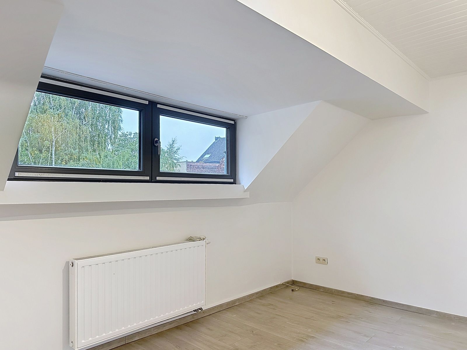 Gerenoveerd arbeidershuisje in doodlopende straat foto 17