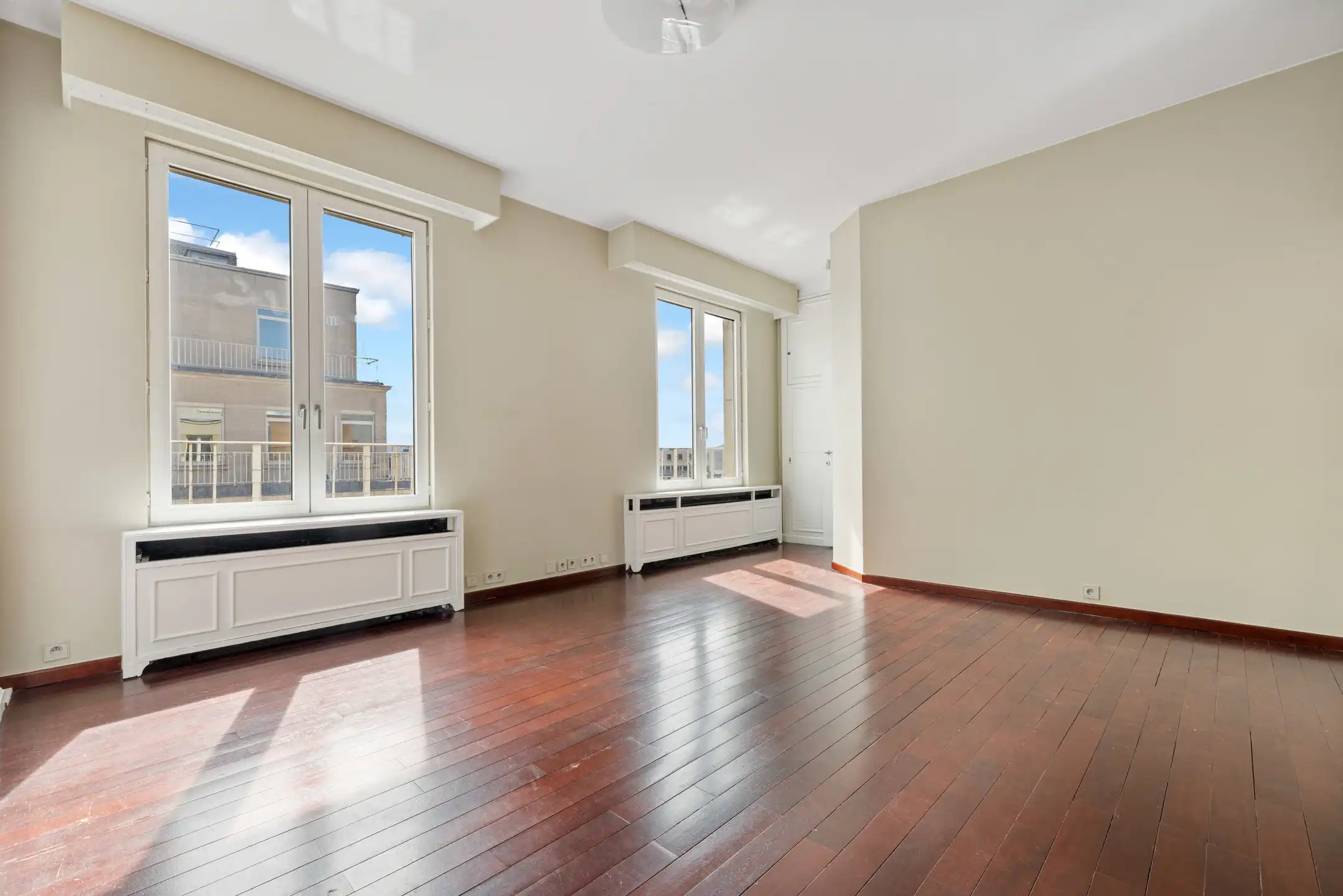 Appartement met 4 slaapkamers aan de Louizalaan foto 19