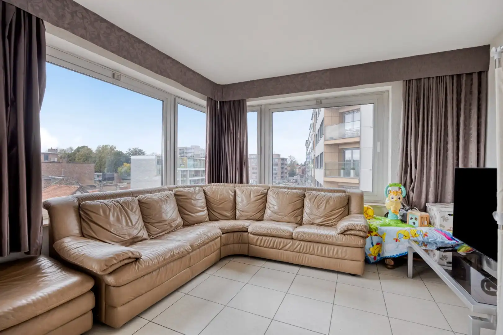 Wonen in een gezellig appartement met open zicht over de stad + garage mogelijk foto 5