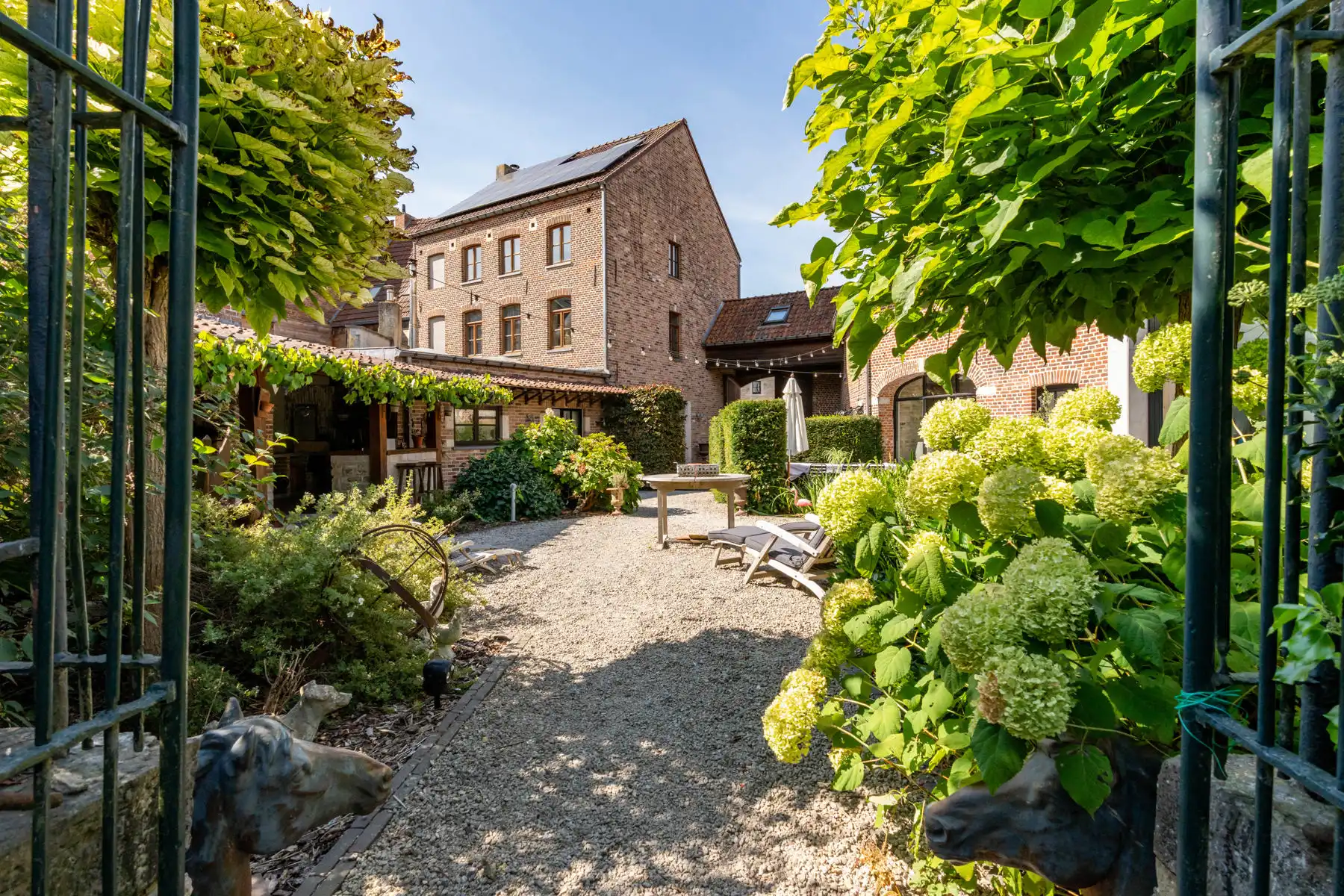 Karaktervolle gerenoveerde woning te Hoegaarden. foto 2