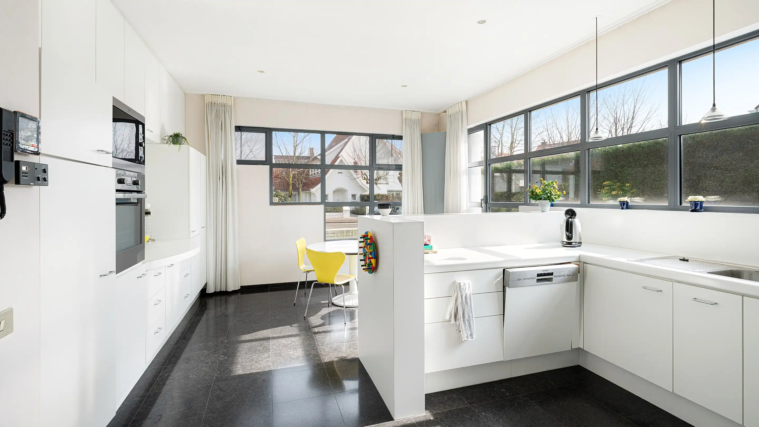 Karaktervolle villa rustig gelegen op korte wandelafstand van de Zeedijk, Het Zegemeer en het commerciële hart van Knokke, foto 16