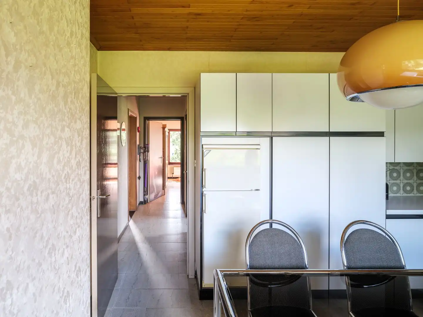 Vrijstaande woning met 4 slpk. in een oase van rust foto 9