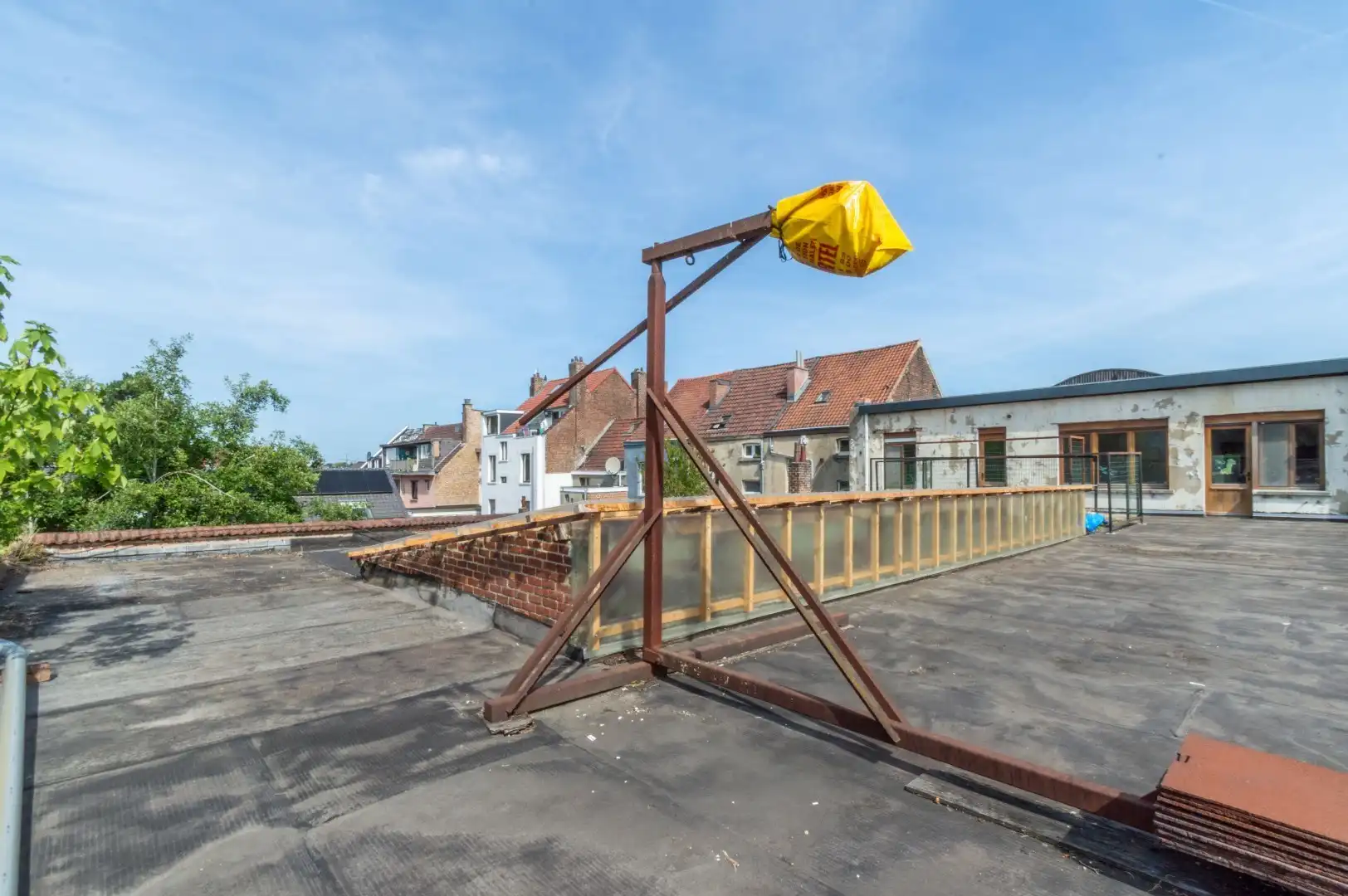 WERKPLAATS/LOODS (472m²) & KANTOOR + APP ! foto 15