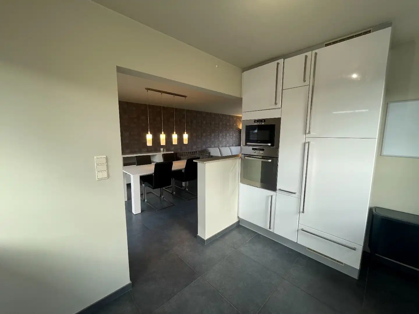 Verzorgde bel-etagewoning met 3 slpk, terras, patio  en garage nabij het centrum van As. foto 22