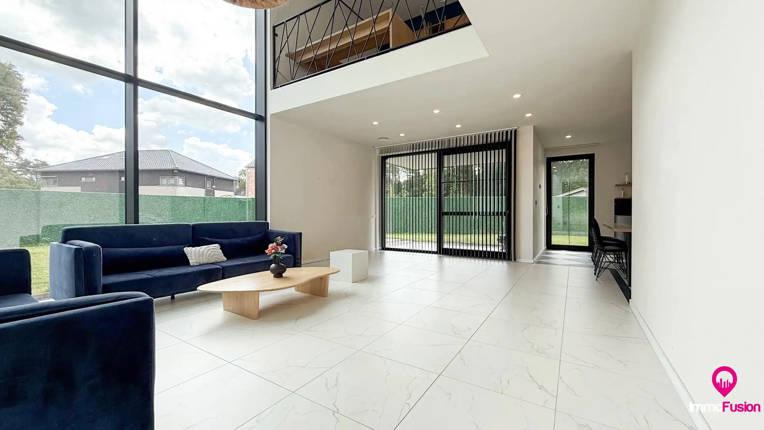 Instapklare villa met 4 slpk., laadpaal en zonnepanelen! foto 4