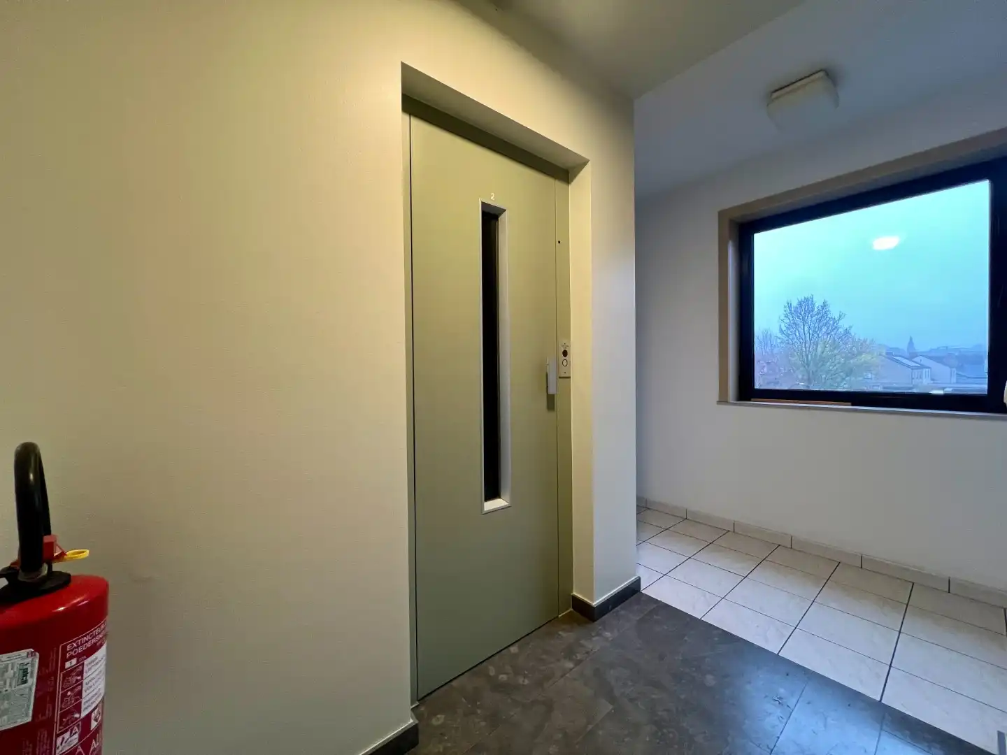 1-slaapkamer appartement met ondergrondse parkeerplaats foto 17