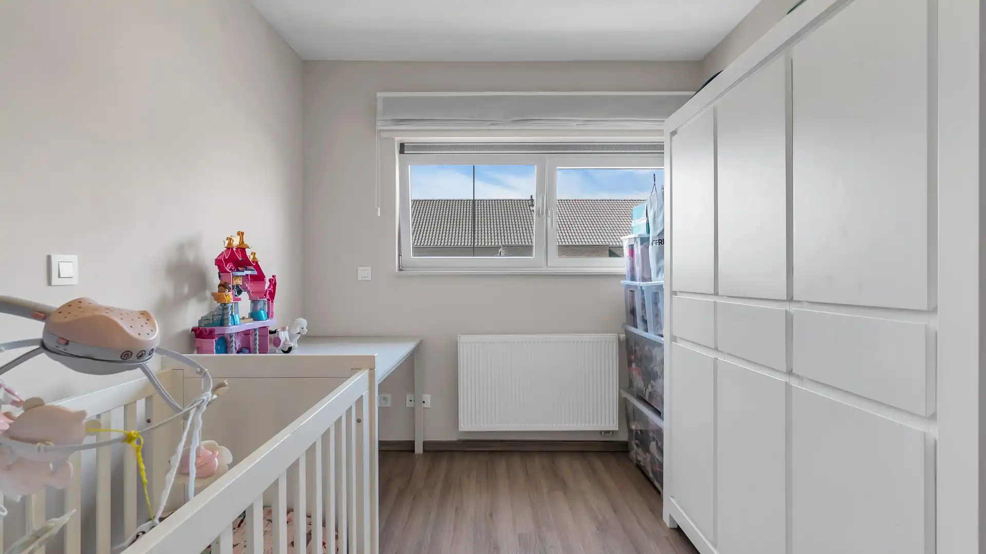 Trendy gezinswoning met open leefruimte, 4 slaapkamers en vrijstaande garage foto 24