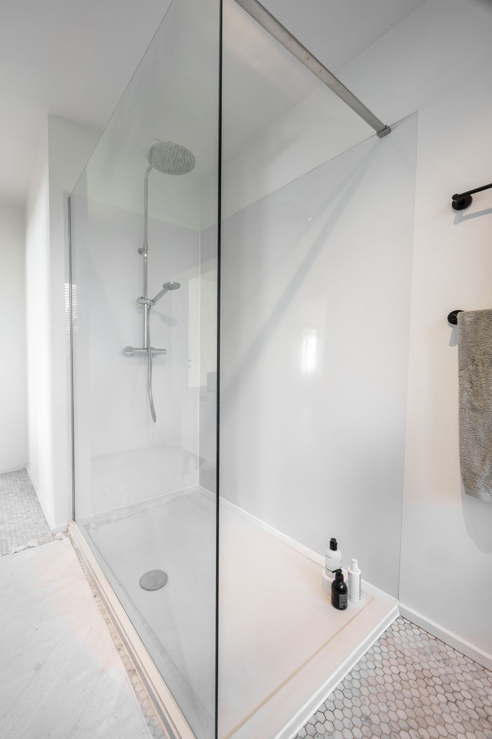 Recent gerenoveerde rietgedekte villa vooraan Schilde dorp! foto 30