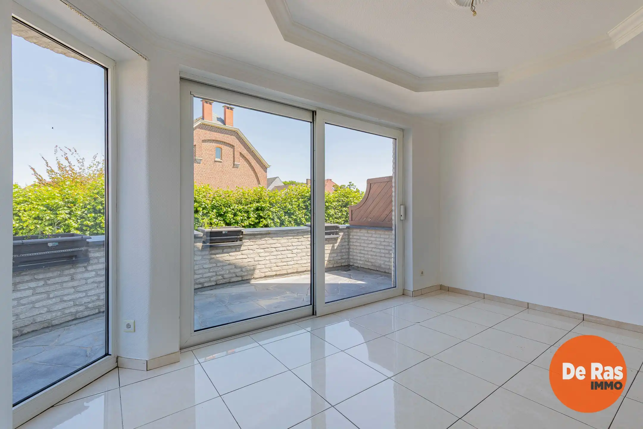 LIEDEKERKE - woning met garage en terras op goede locatie foto 15