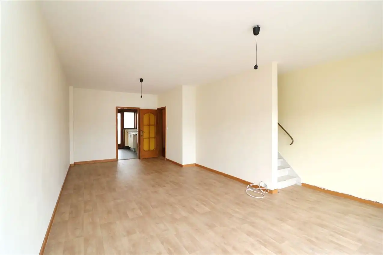 Opbrengsteigendom (handel & 4 app) op toplocatie foto 94