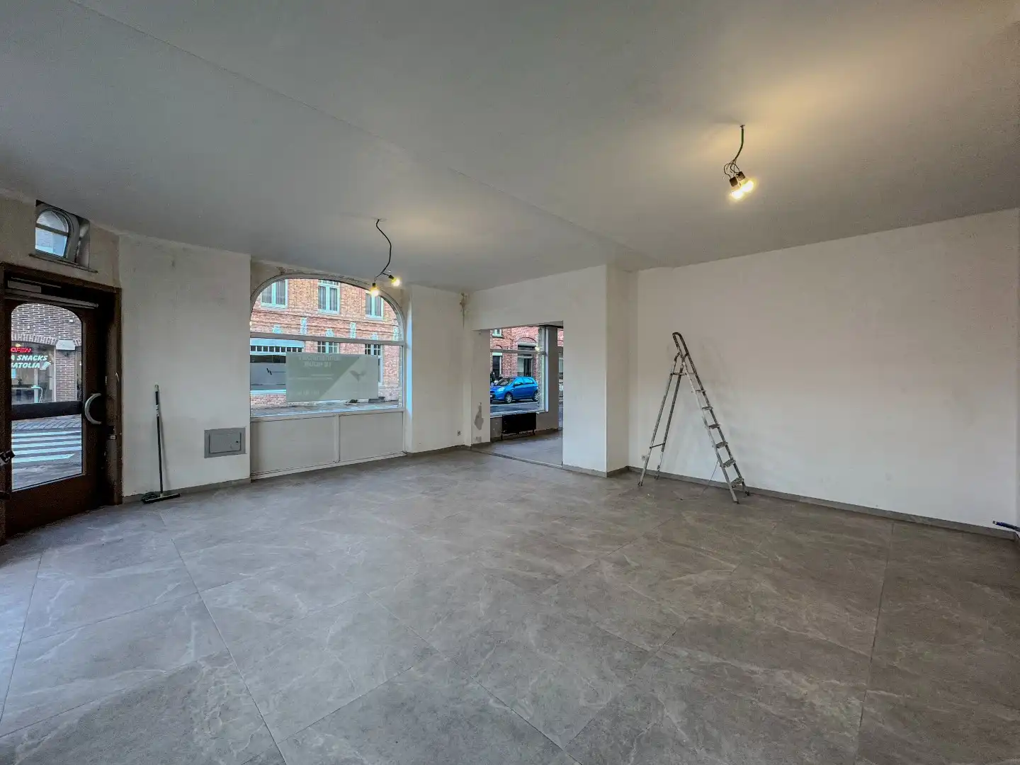 Handelsruimte (100m²) op commerciële toplocatie. foto 5