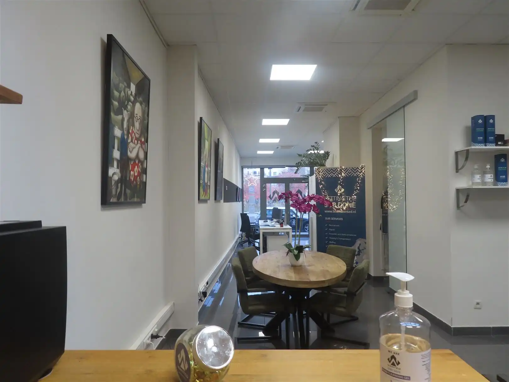 Winkelruimte/Kantoorruimte aan Stadsschouwburg foto 4