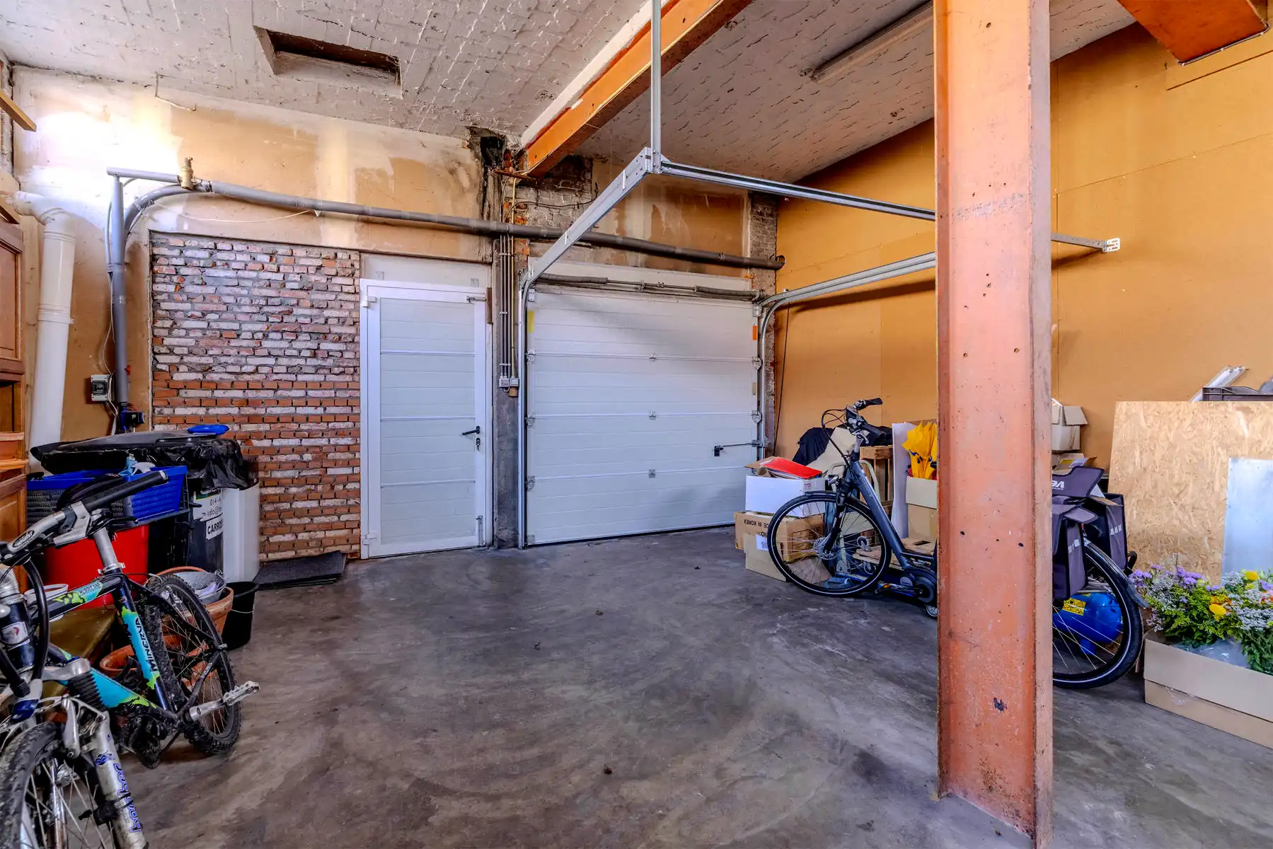 Wonen en werken in hartje Turnhout: handelspand + 2 appartementen foto 17