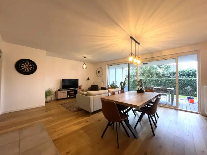 Recent gelijkvloers appartement met tuin en ruim terras foto 5