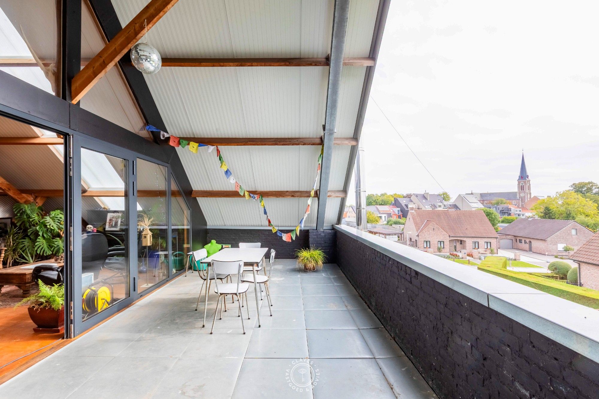 Multifunctioneel woonhuis met magazijn/kantoor en tuin foto 23