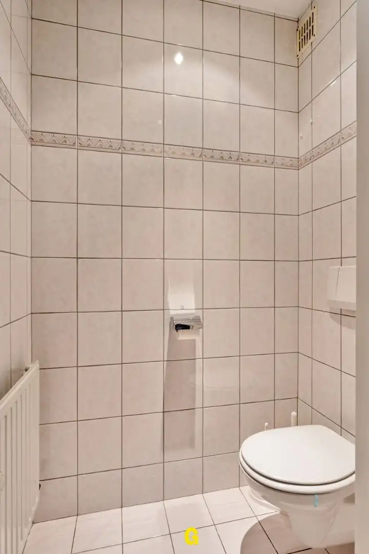 Bijzonder nette rijwoning van zeer degelijke kwaliteit, met tuin op 6a 46ca, vlak bij de dorpskern van Hoeselt. foto 5